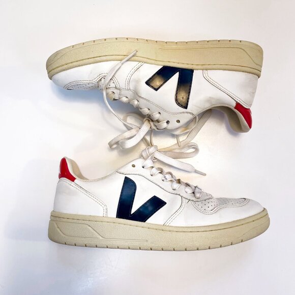 Veja V-10 Sneaker, Size 6 - Picture 2 of 9